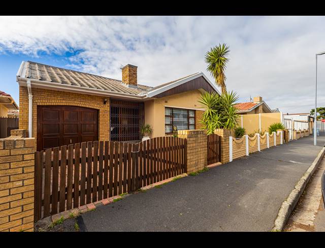 4 BEDROOM FREEHOLD FOR SALE IN VASCO ESTATE
